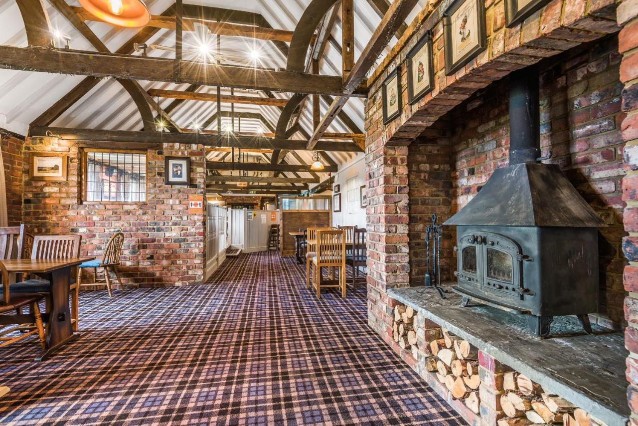 The Walhampton Arms Bed & Breakfast Lymington Eksteriør bilde
