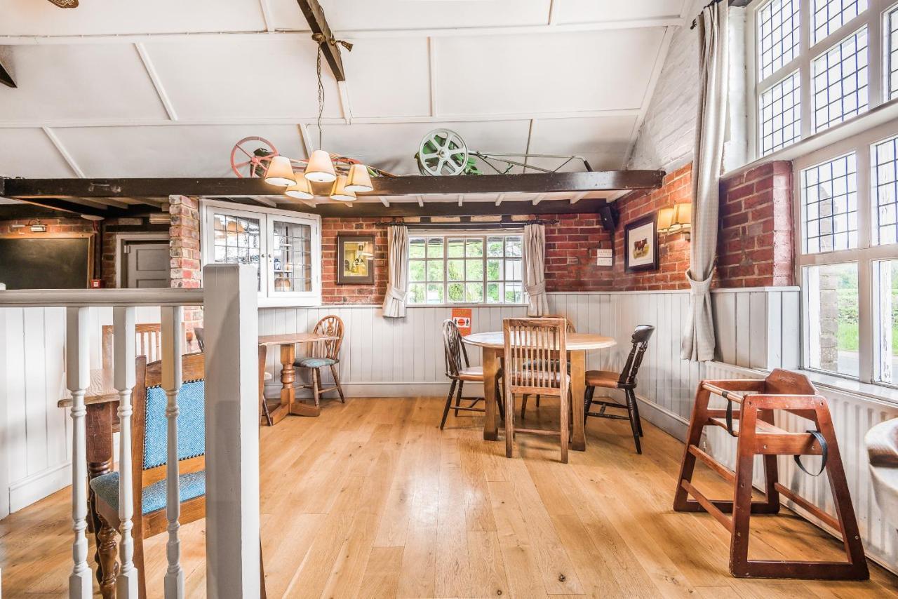 The Walhampton Arms Bed & Breakfast Lymington Eksteriør bilde