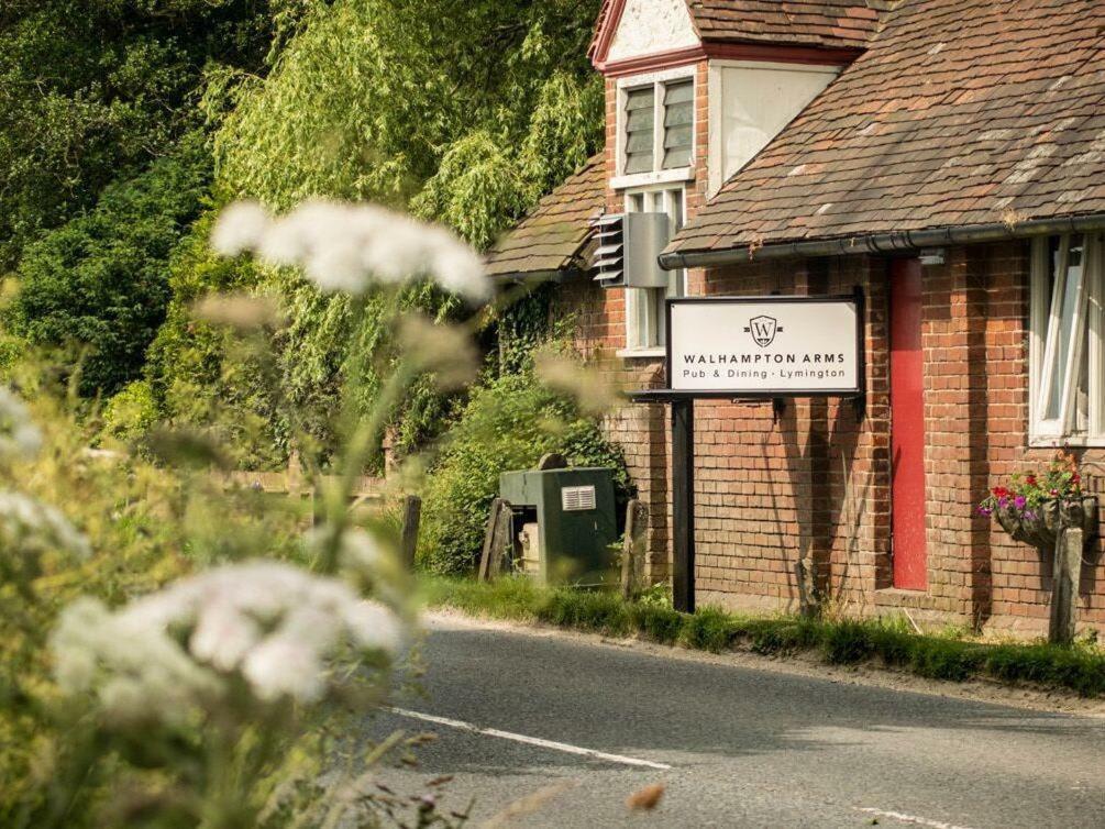 The Walhampton Arms Bed & Breakfast Lymington Eksteriør bilde